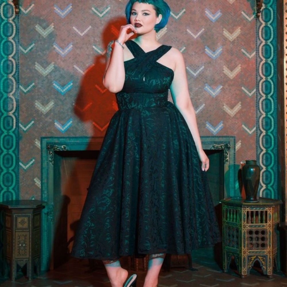 Pinup Girl Couture| XS| Green and Black Lace Mia Dress